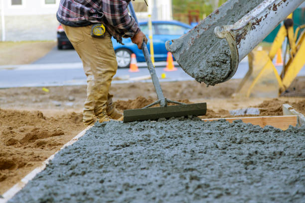 Best Custom Concrete Contractor  in Lindon, UT